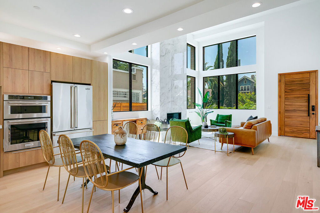 244 S Gramercy Place