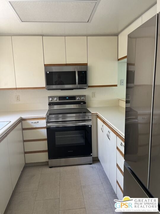 36185 Avenida De Las Montanas E