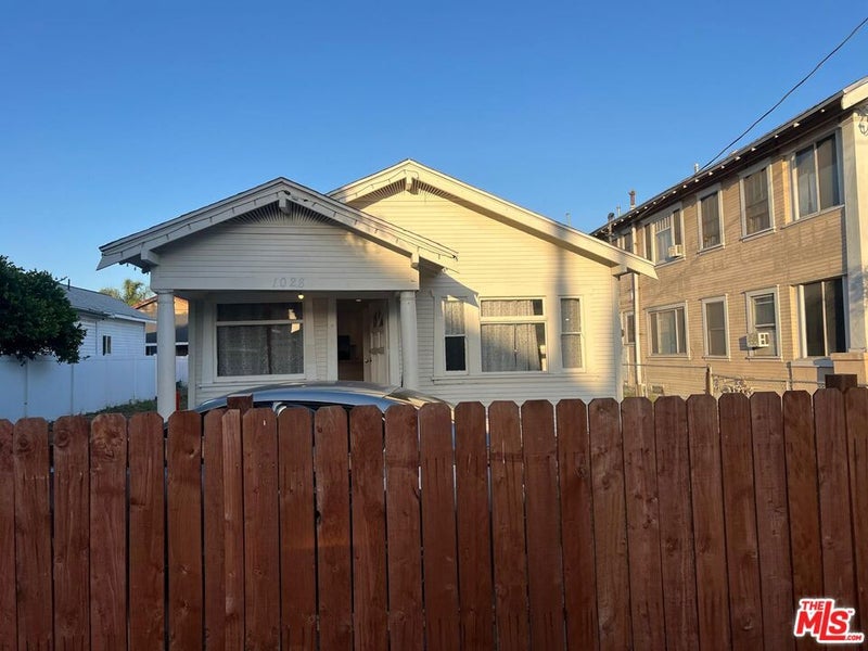 1028 Broad Avenue