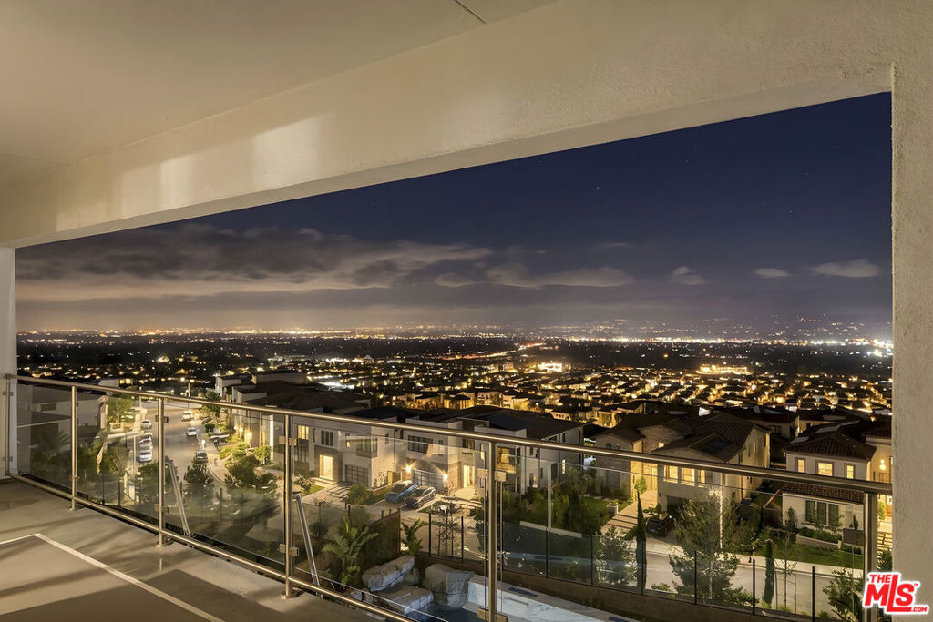 20248 W Willoughby Lane