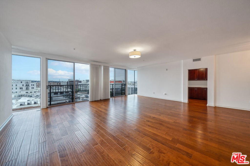 629 Traction Avenue 609