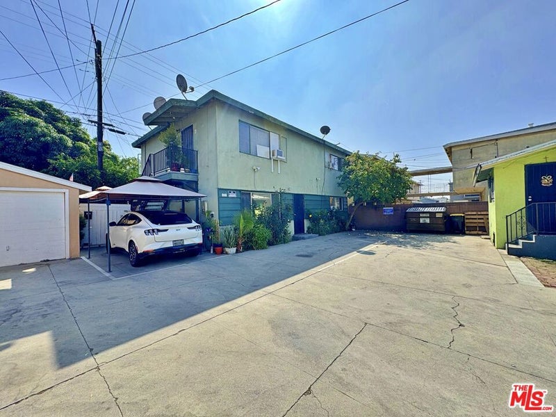 7102 Hood Avenue