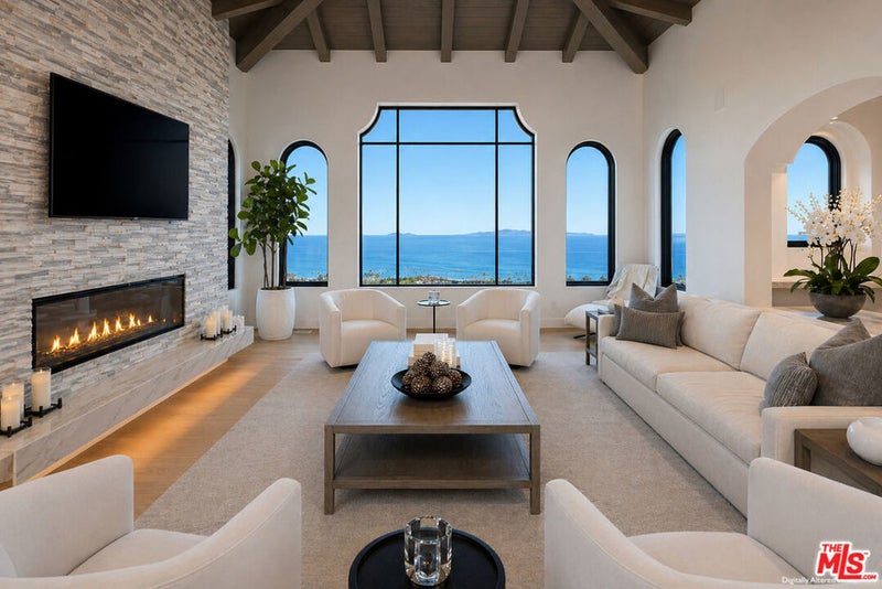 1213 Harbor Hills Drive