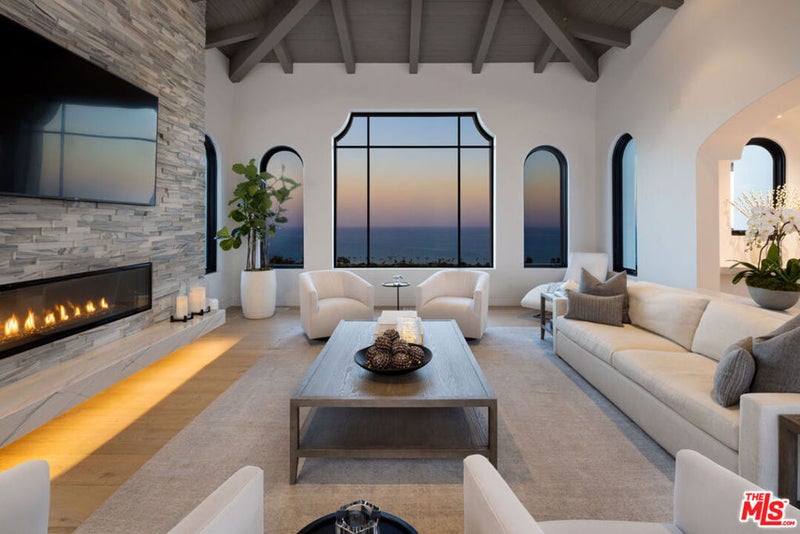 1213 Harbor Hills Drive