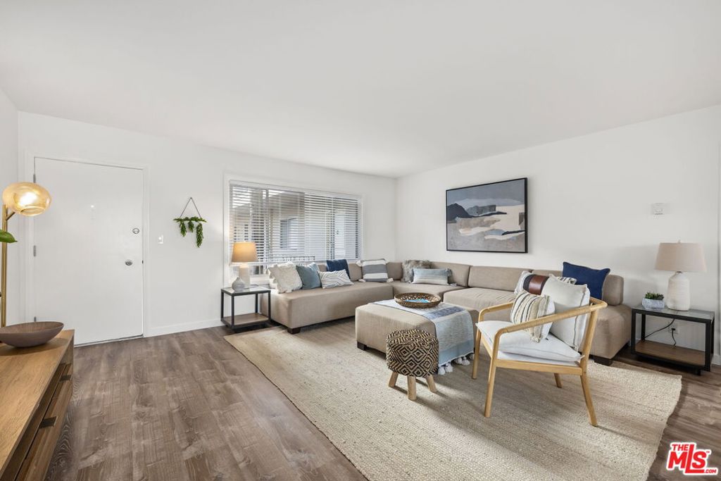2002 4th Street 211