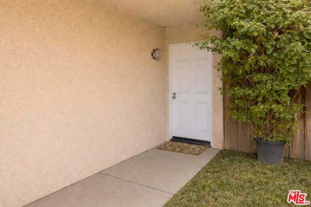 9152 Vincente Way