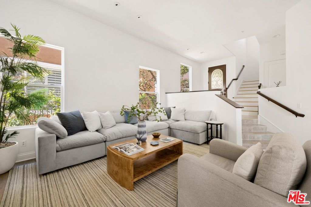 1486 Paseo De Oro