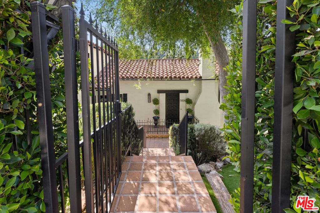 5826 Tuxedo Terrace