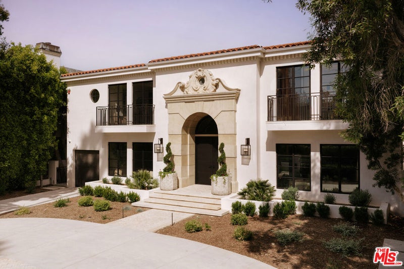 906 N Beverly Drive