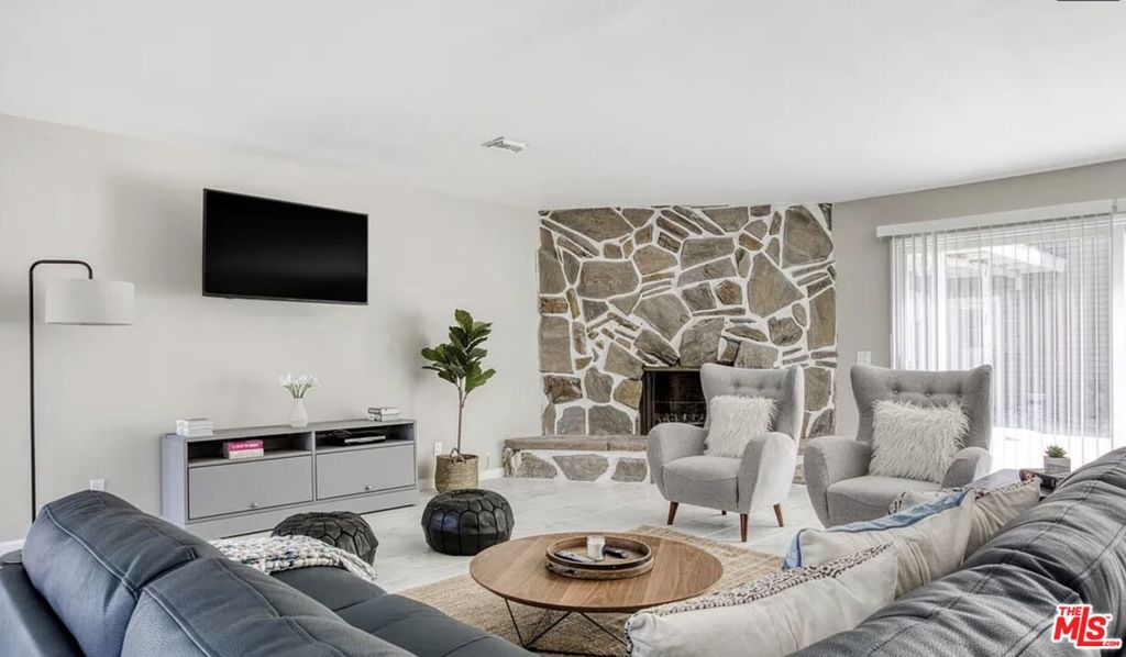 Properties 3 8100 W 83rd Street
