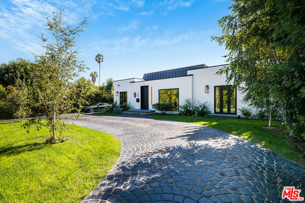 707 N Crescent Drive