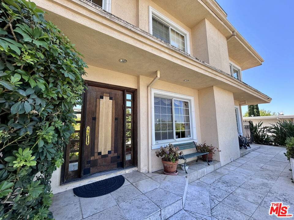 11502 Dona Teresa Drive