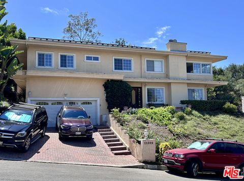 11502 Dona Teresa Drive Studio City CA 91604