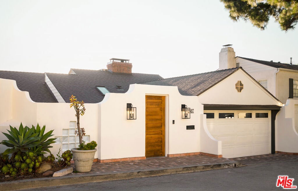 2507 Panorama Terrace