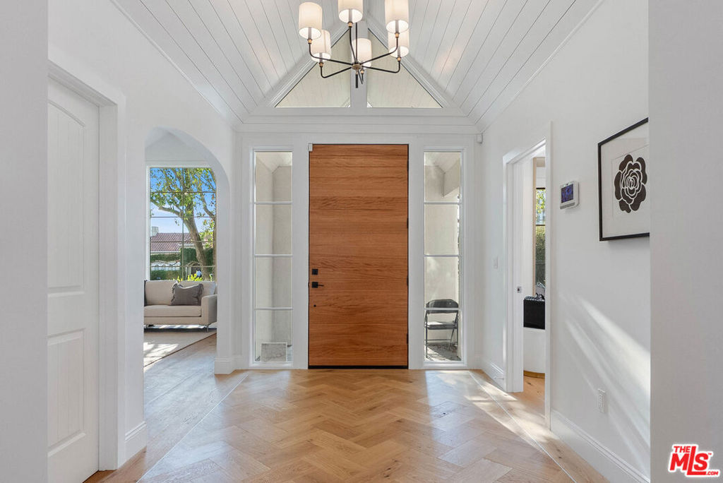 Properties 4 832 S Muirfield Road