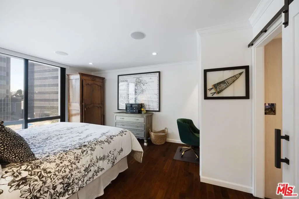 Los Angeles, California 90067, United States, 2 Bedrooms Bedrooms, ,2 BathroomsBathrooms,Residential,Active,113601