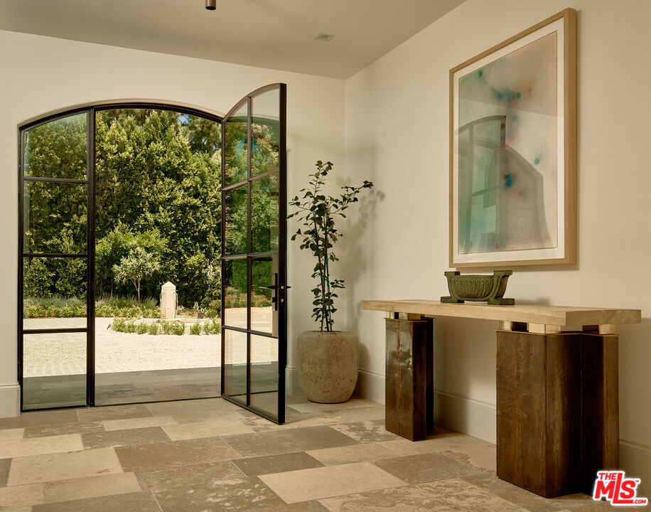 Properties 3 701 Nimes Road