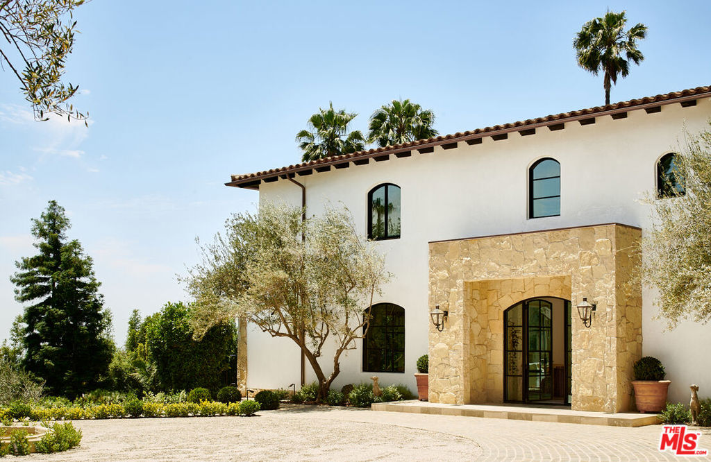 Properties 2 701 Nimes Road