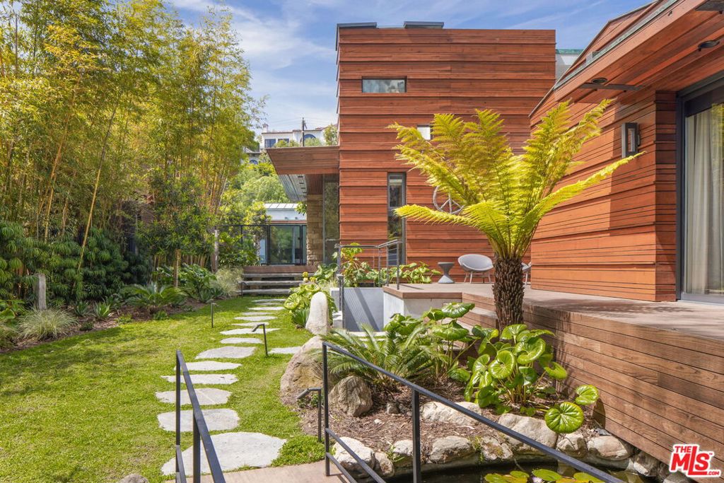Properties 3 345 W Channel Road
