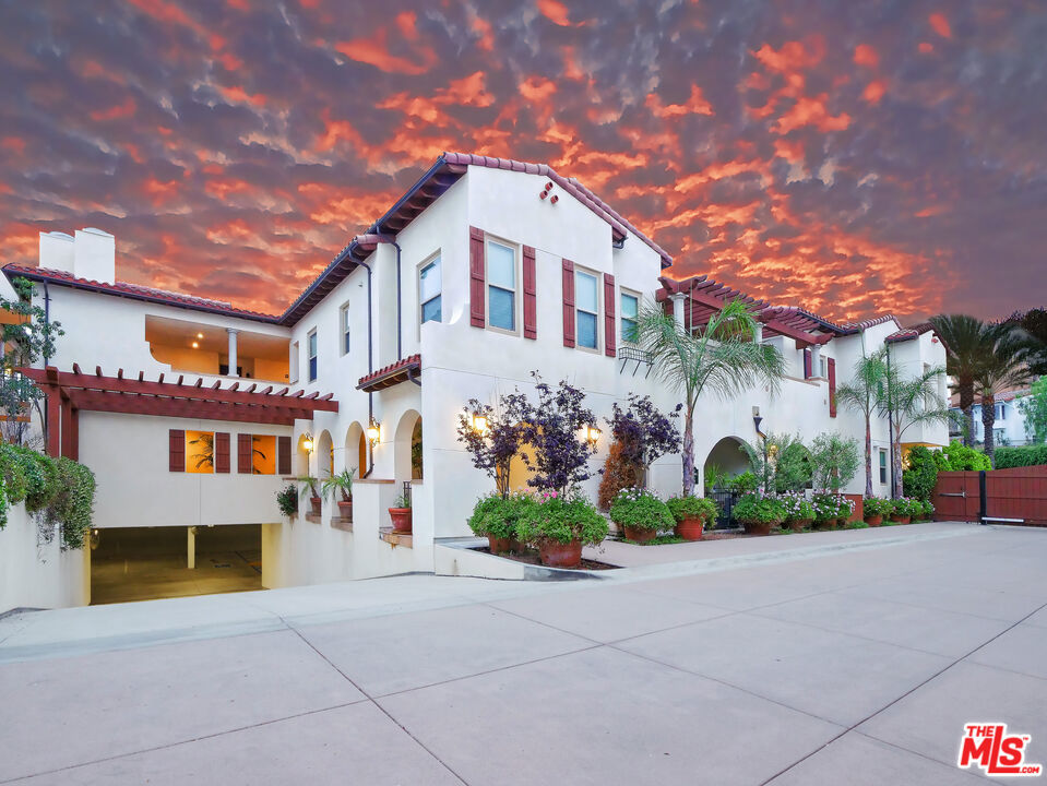 28220 Highridge Road 208