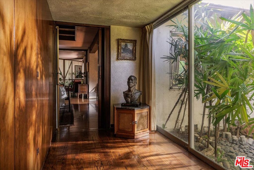 8229 Davista Drive