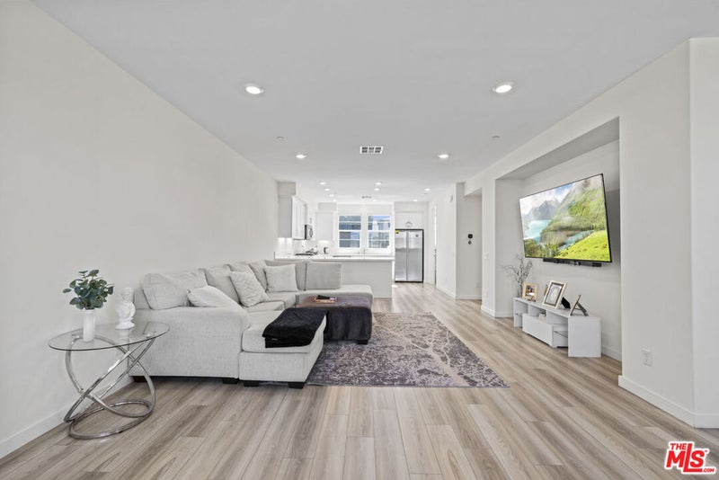 27109 Valley Oak Place