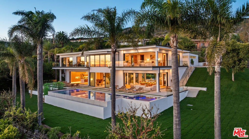 4732 Avenida Del Mar