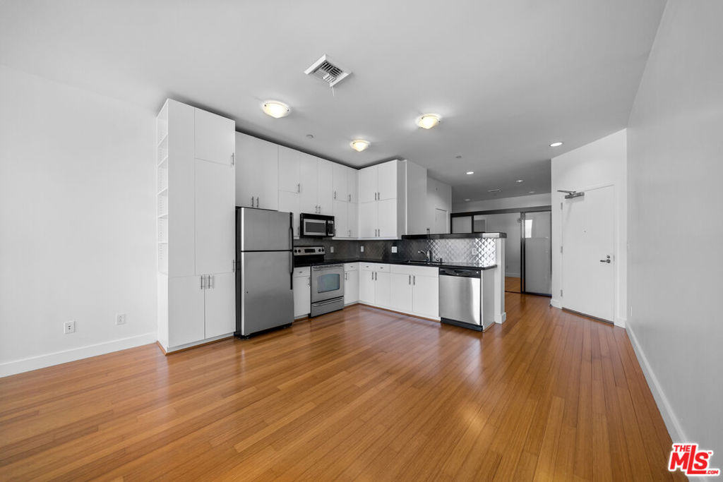 3810 Wilshire Boulevard 1801