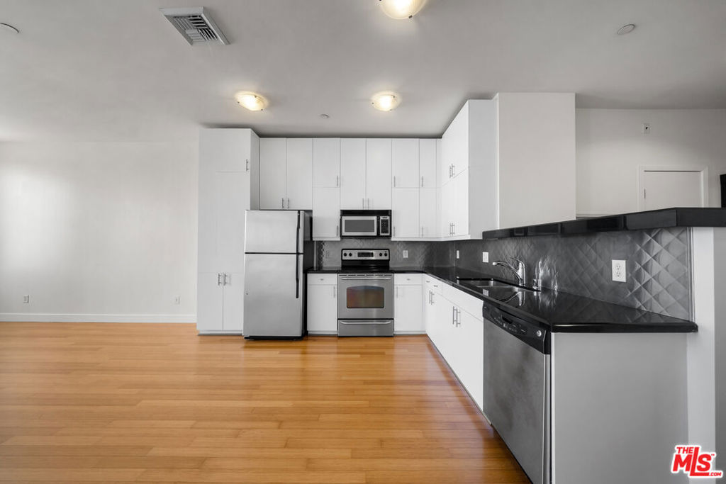 3810 Wilshire Boulevard 1801