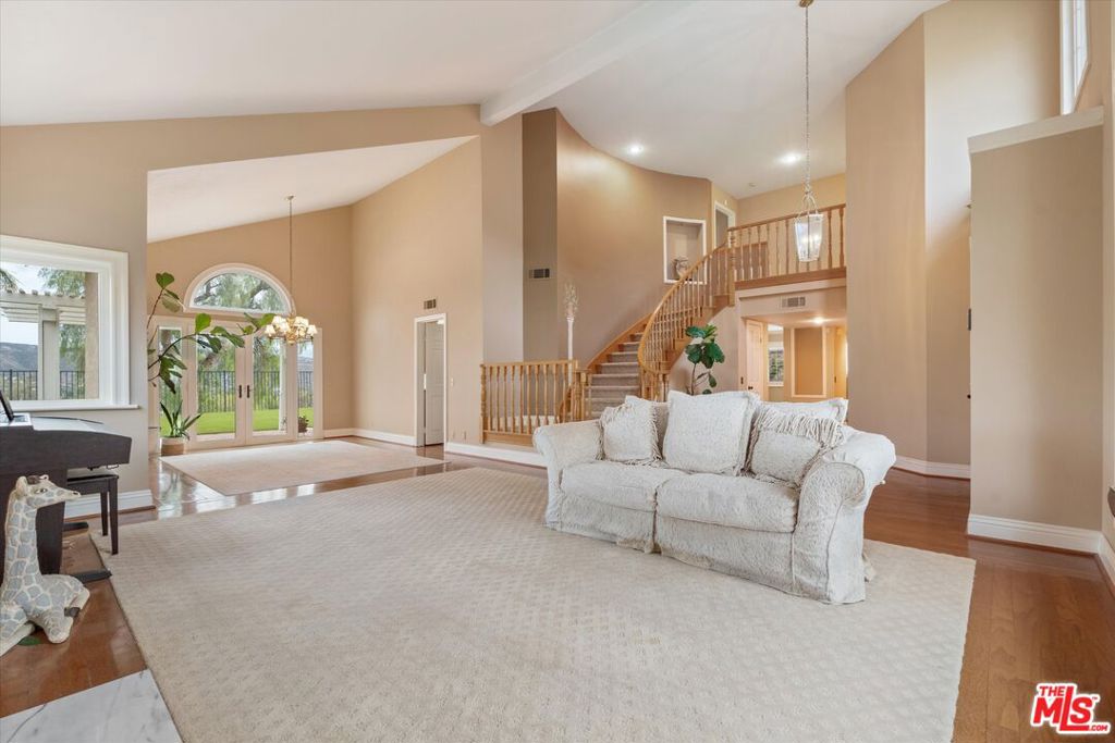 5266 Seneca Place
