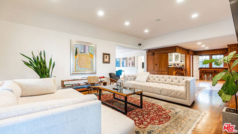 863 Manning Avenue