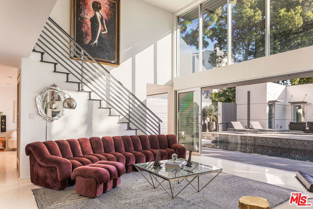 1545 Sunset Plaza Drive