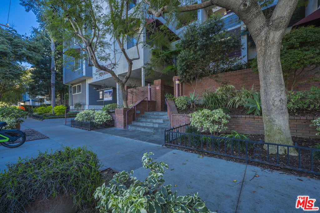 730 W 4th Street 120