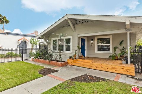 1618 Middleton Place Los Angeles CA 90062