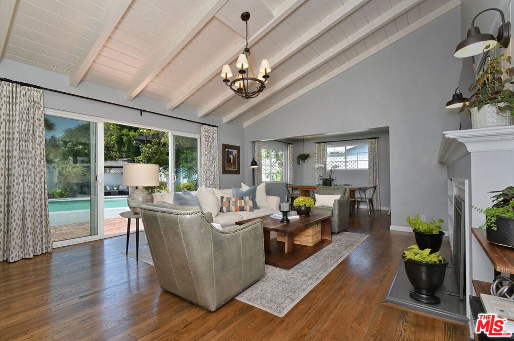 13006 Magnolia Boulevard