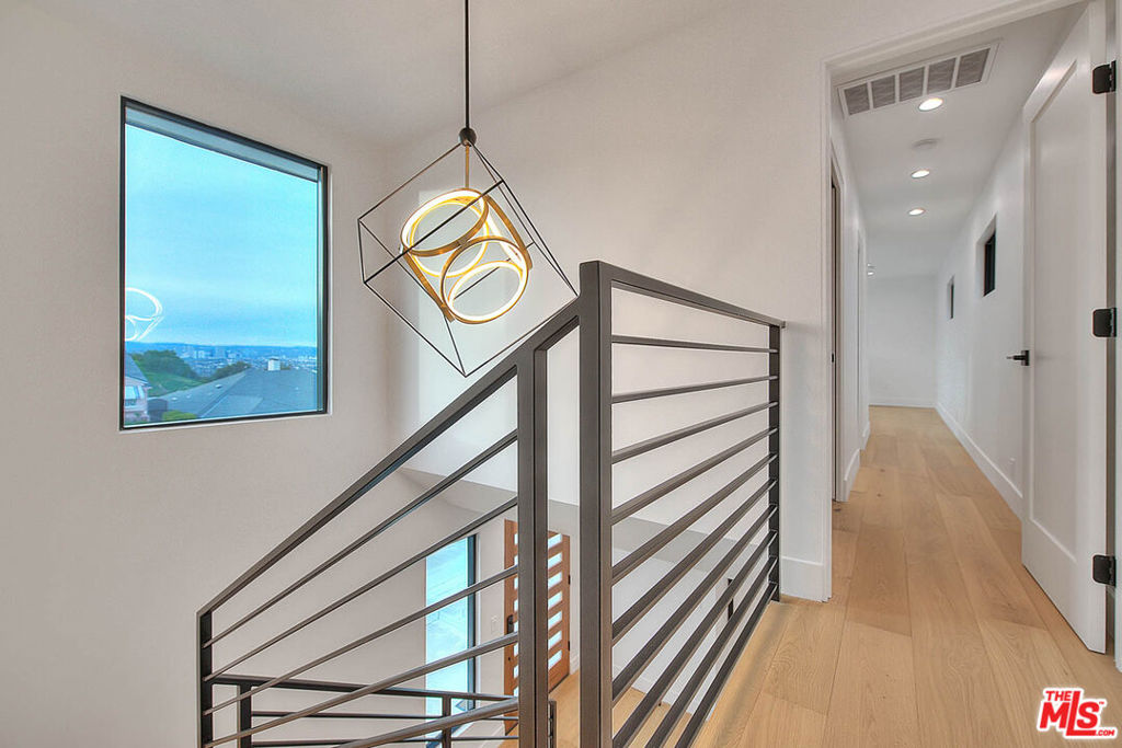 5272 Veronica Street