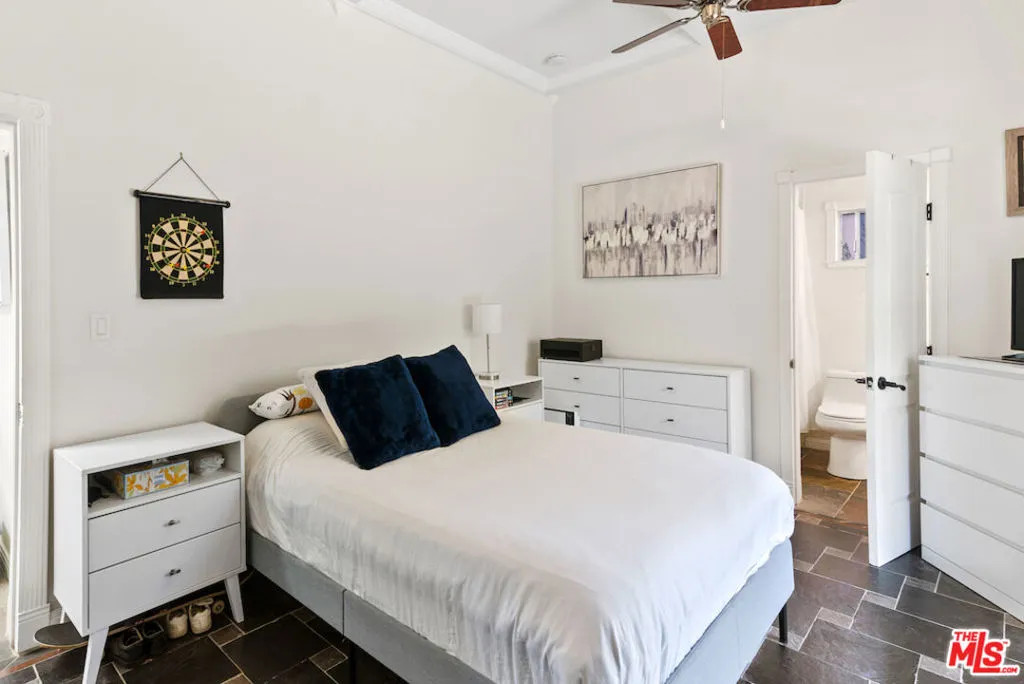 Los Angeles, California 90069, United States, 3 Bedrooms Bedrooms, ,3 BathroomsBathrooms,Residential,Active,151210