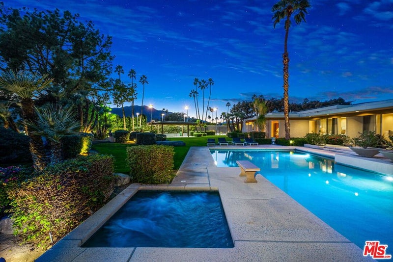 71111 Tamarisk Lane