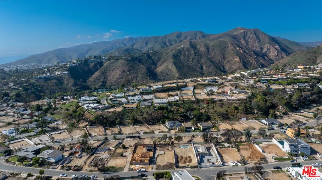 Pacific Palisades, California 90272, United States, ,Land,Active,243140