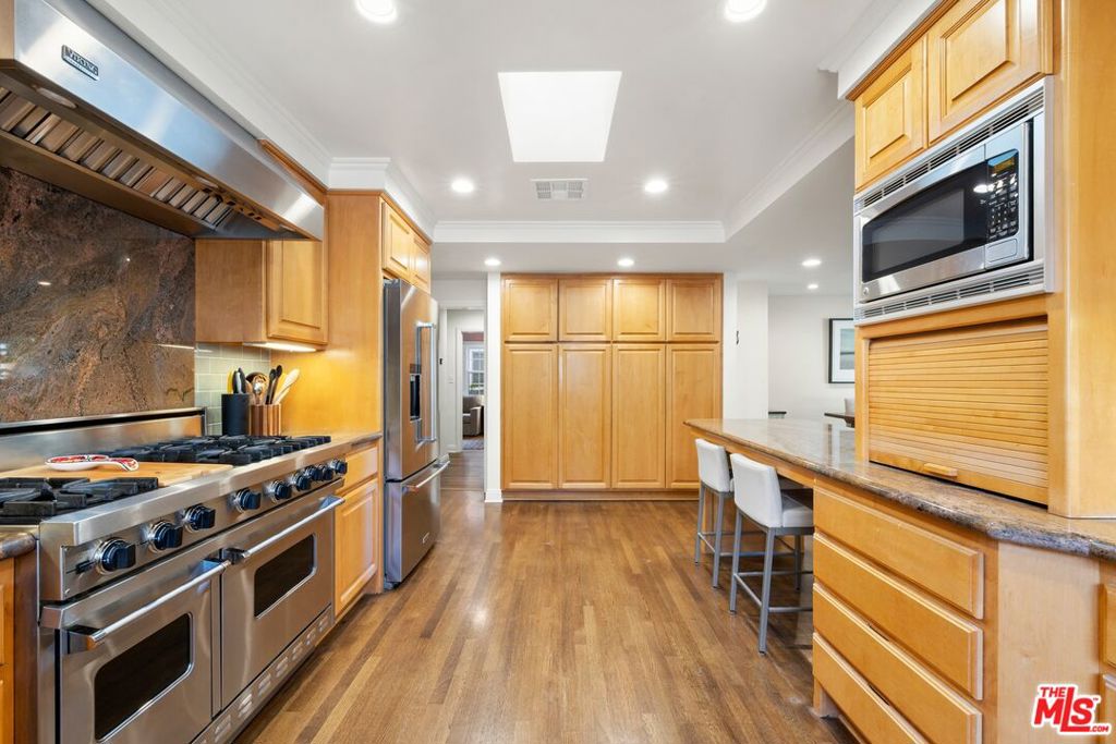 2724 Westwood Boulevard