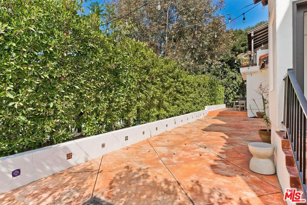 3447 Primera Avenue
