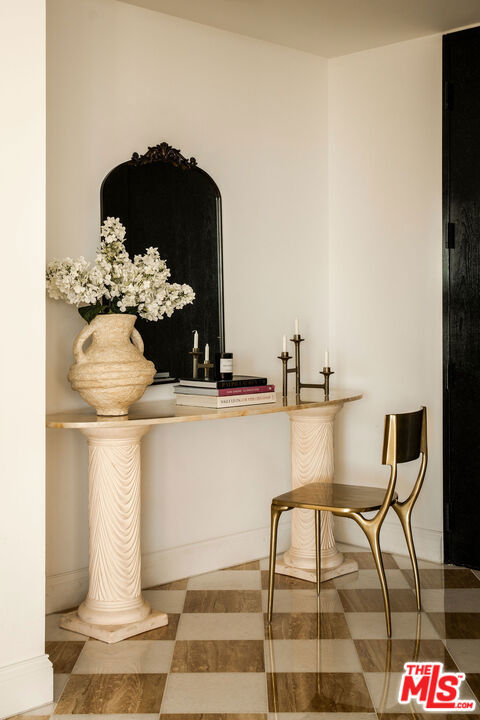 10430 Wilshire Boulevard 604