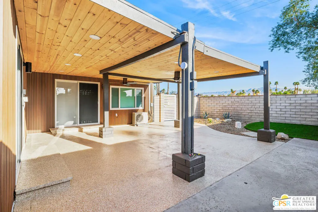 Thousand Palms, California 92276, United States, 2 Bedrooms Bedrooms, ,2 BathroomsBathrooms,Residential,Active,219893