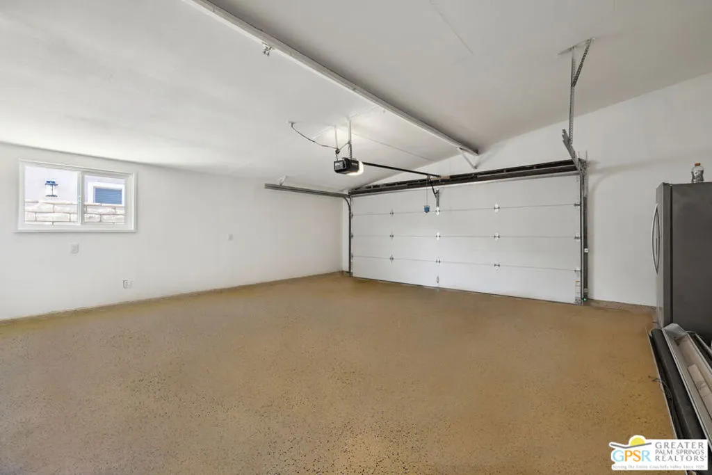 Thousand Palms, California 92276, United States, 2 Bedrooms Bedrooms, ,2 BathroomsBathrooms,Residential,Active,219893