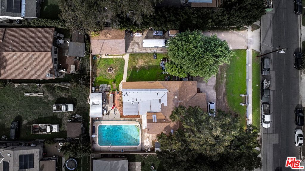 7231 Vanalden Avenue