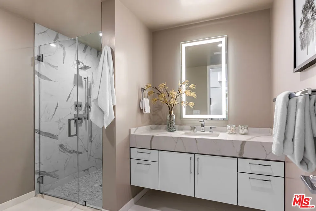 Beverly Hills, California 90210, United States, 2 Bedrooms Bedrooms, ,3 BathroomsBathrooms,Residential,Active,204217