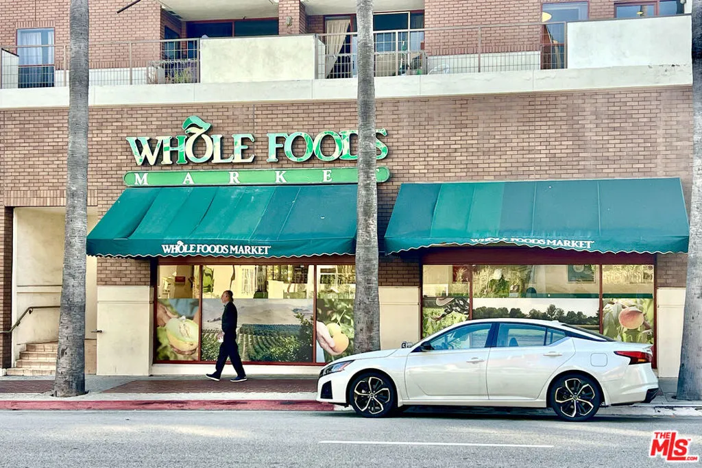 Beverly Hills, California 90210, United States, 2 Bedrooms Bedrooms, ,3 BathroomsBathrooms,Residential,Active,204217