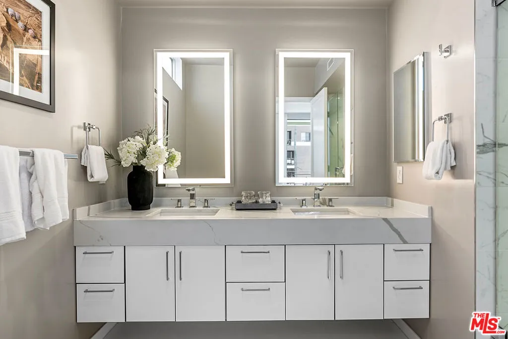 Beverly Hills, California 90210, United States, 2 Bedrooms Bedrooms, ,3 BathroomsBathrooms,Residential,Active,204217