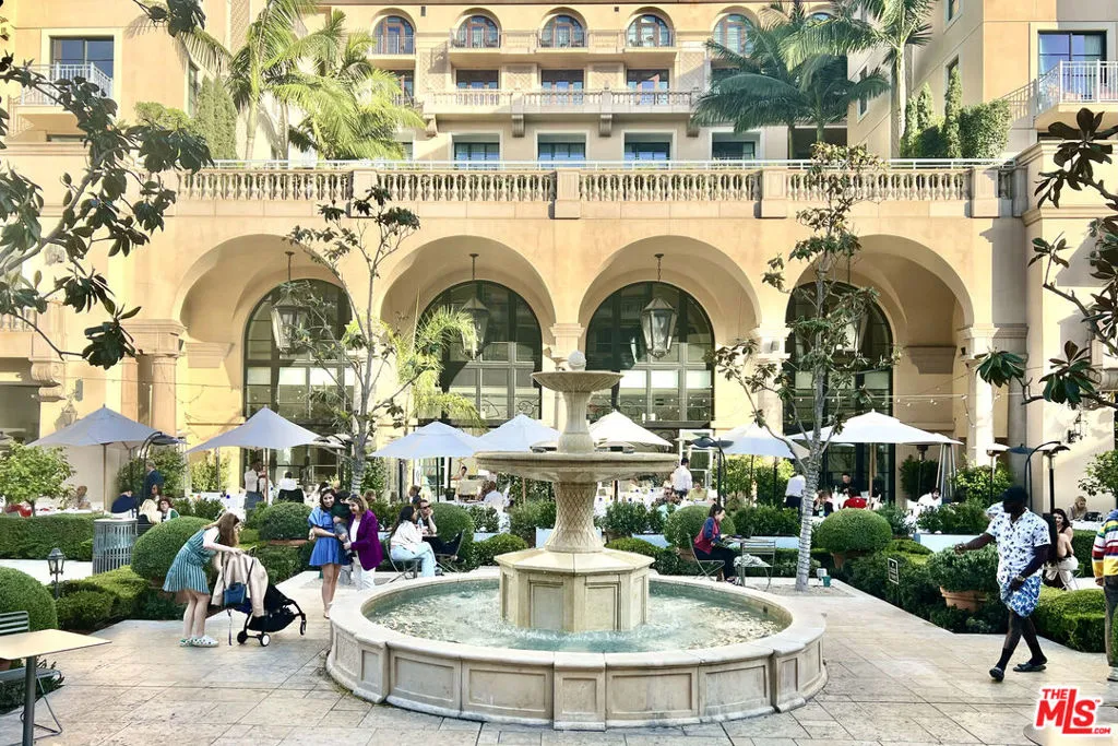 Beverly Hills, California 90210, United States, 2 Bedrooms Bedrooms, ,3 BathroomsBathrooms,Residential,Active,204217