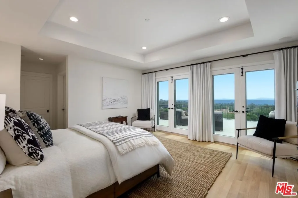 Santa Barbara, California 93108, United States, 5 Bedrooms Bedrooms, ,7 BathroomsBathrooms,Residential,Active,158723